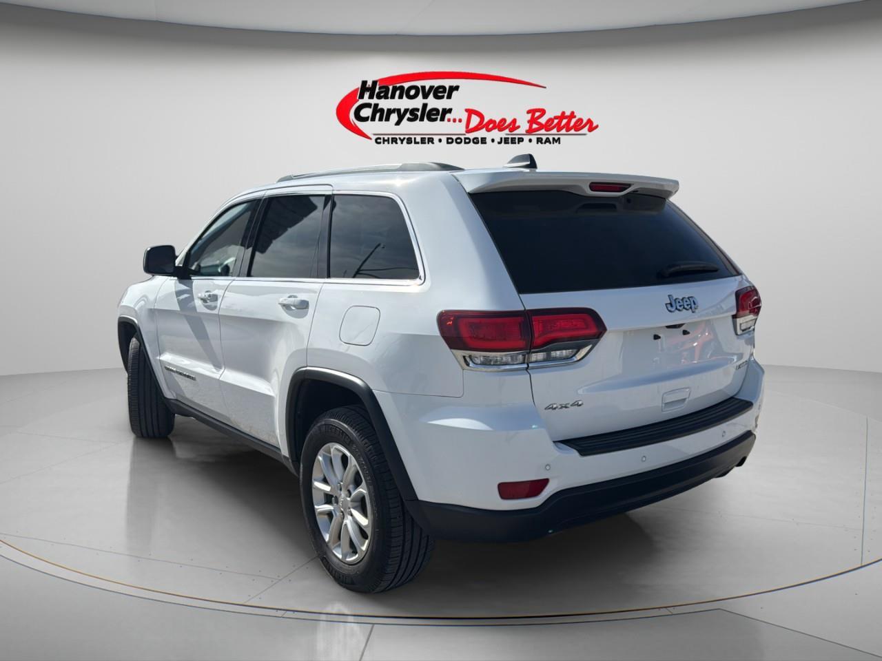 2021 Jeep Grand Cherokee LAREDO 4x4 Photo