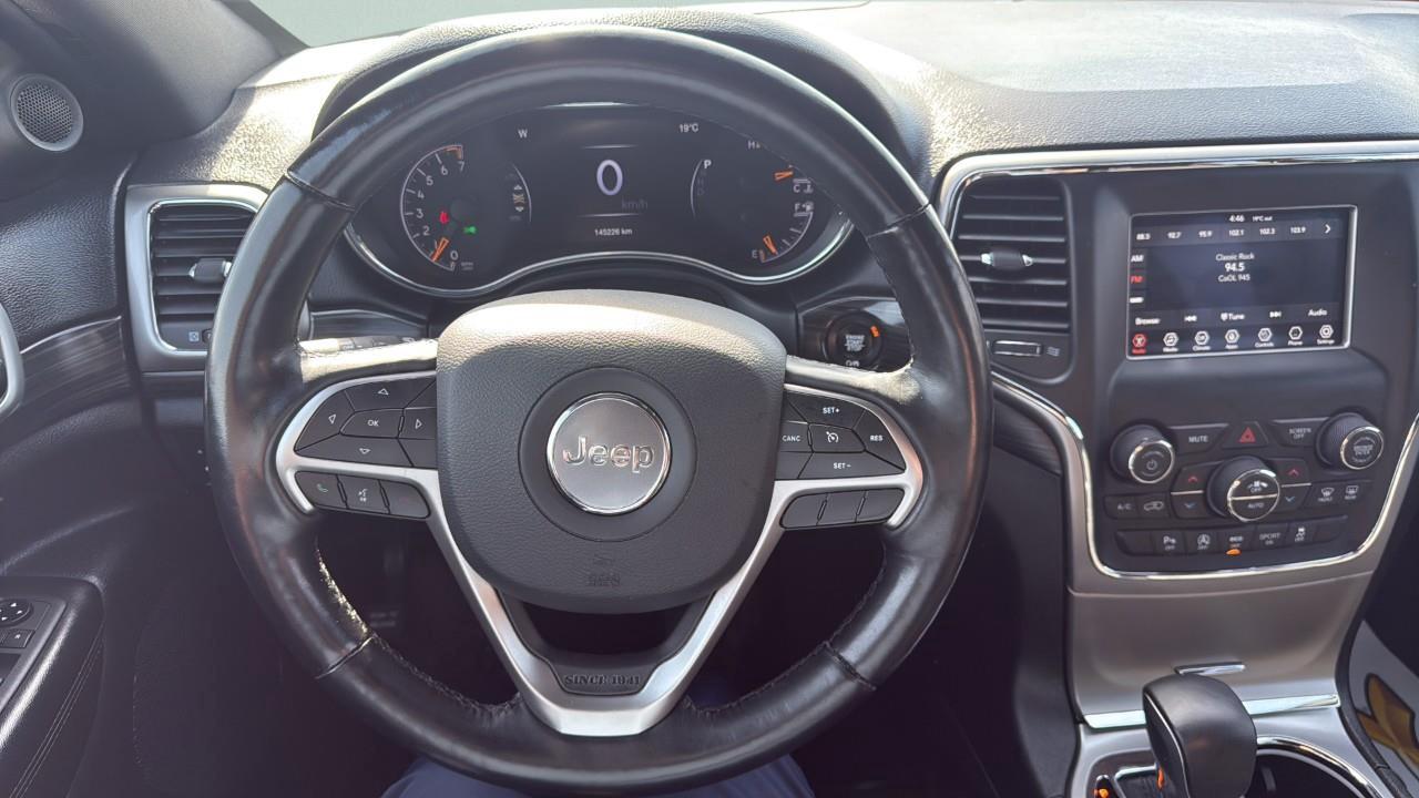 2021 Jeep Grand Cherokee LAREDO 4x4 Photo