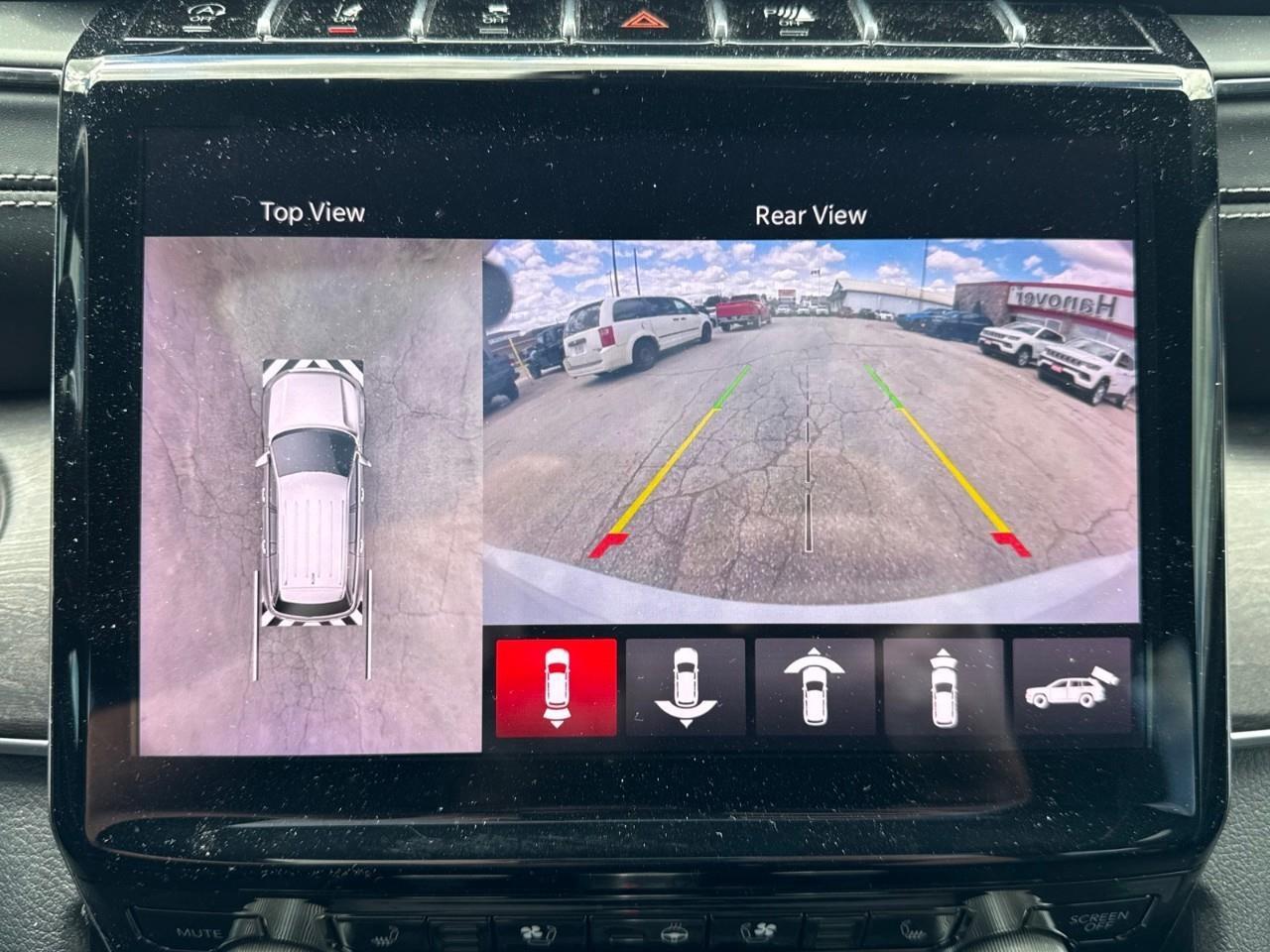 2021 Jeep Grand Cherokee L Overland 4x4 Photo