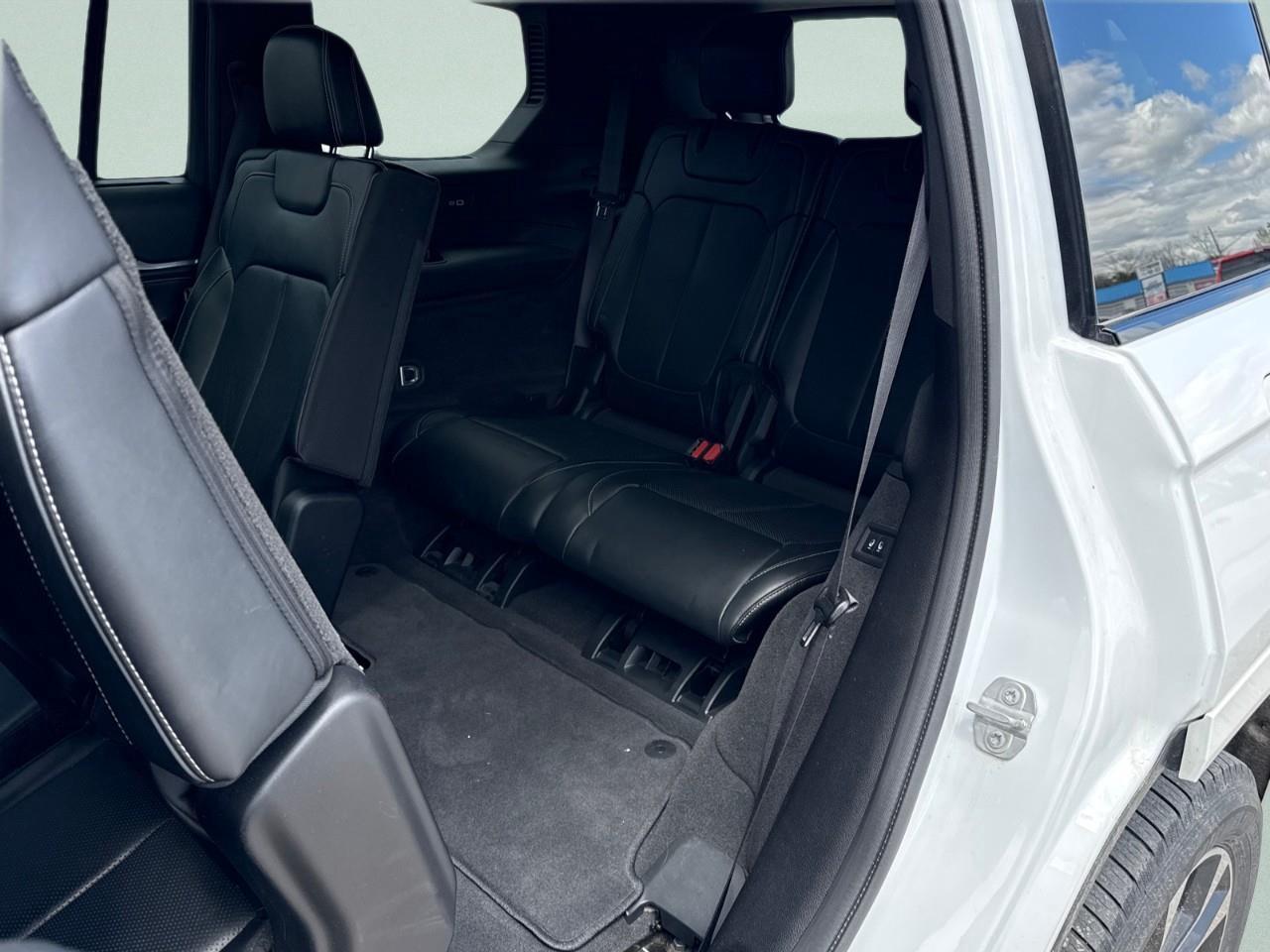 2021 Jeep Grand Cherokee L Overland 4x4 Photo