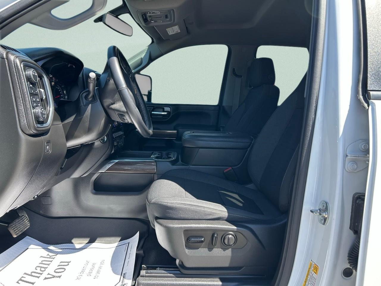 2021 Chevrolet SILVERADO 2500HD 4WD Crew Cab Standard Box LT Photo