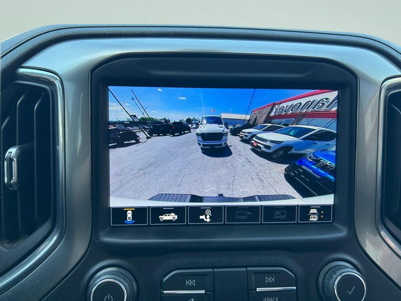 2021 Chevrolet SILVERADO 2500HD 4WD Crew Cab Standard Box LT Photo