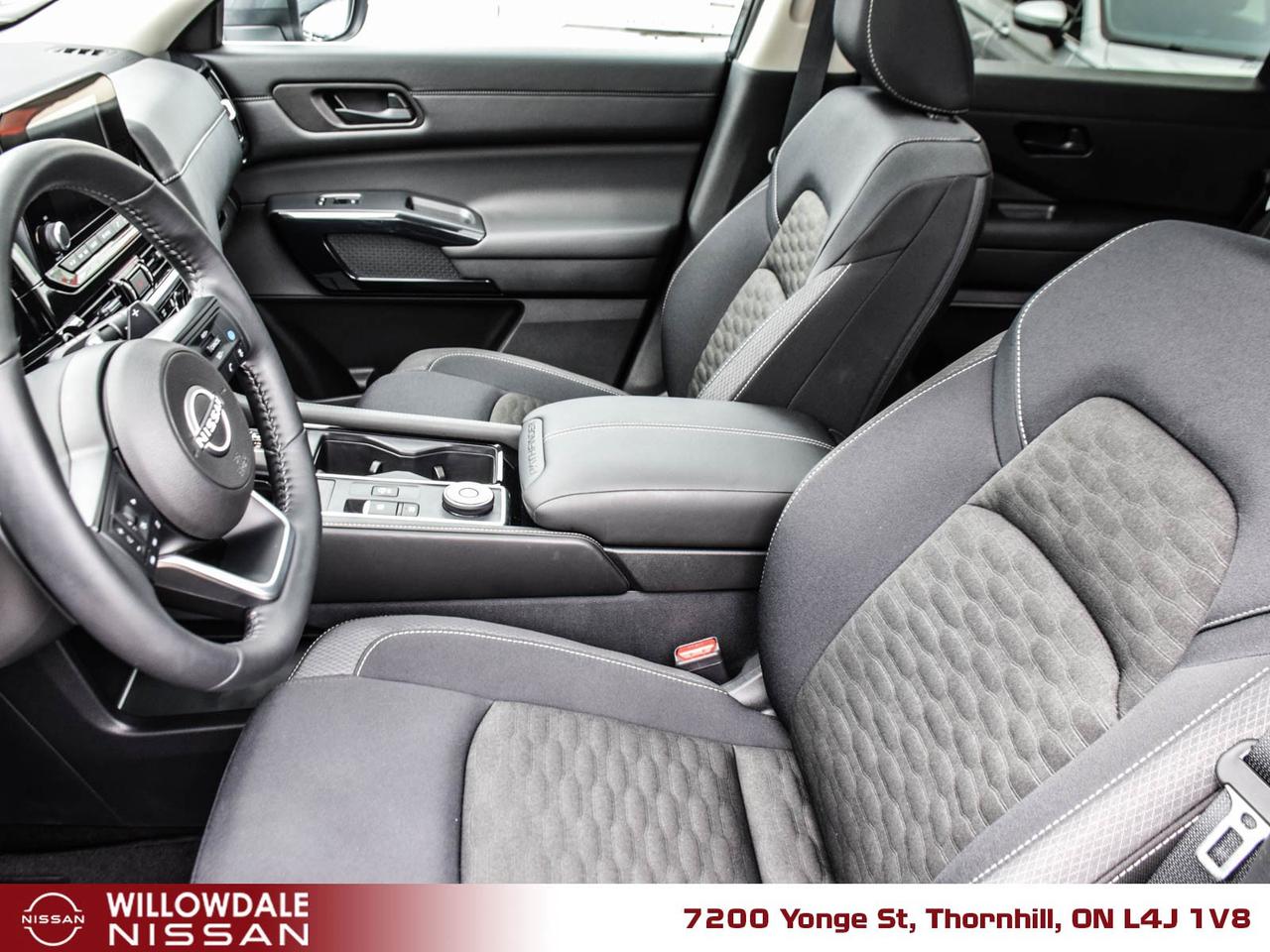 2024 Nissan Pathfinder SV 4dr 4x4 Photo