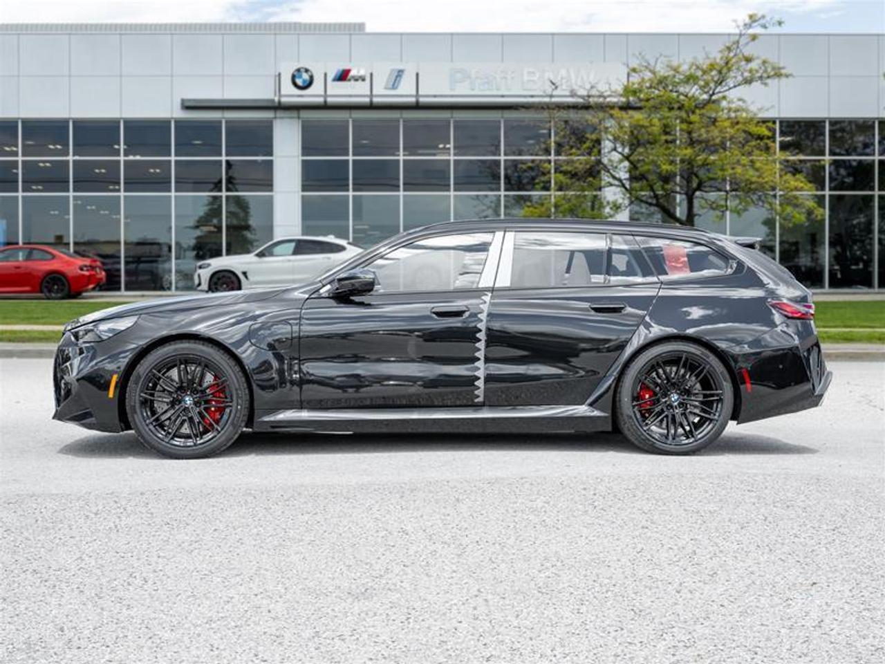2027 BMW M5 Base 4dr All-Wheel Drive Touring Photo