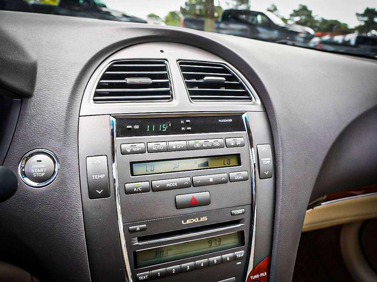 2011 Lexus ES 350  Photo
