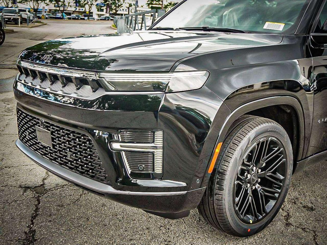 2026 Jeep Grand Wagoneer  Photo
