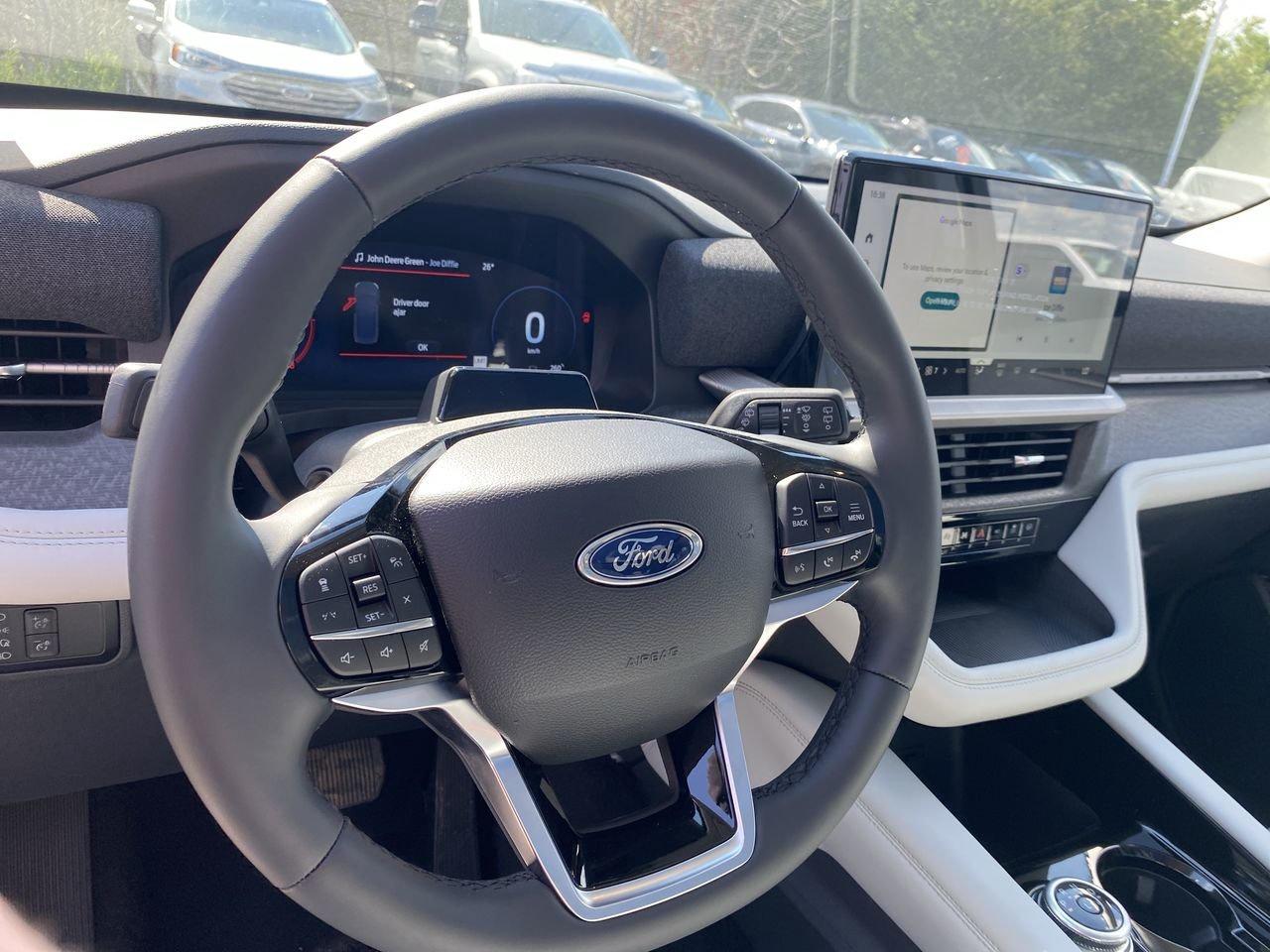 2026 Ford Explorer Platinum Photo