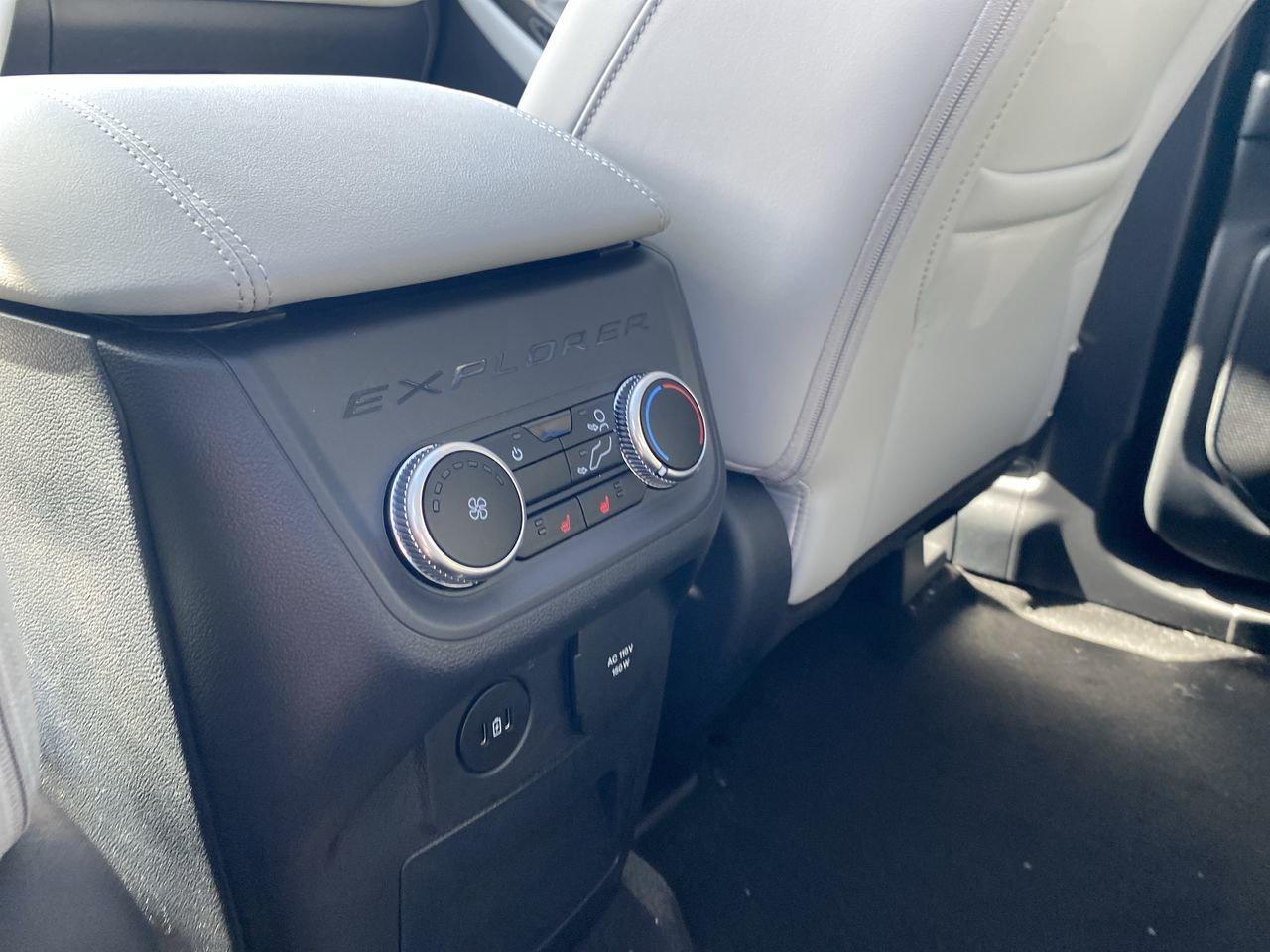 2026 Ford Explorer Platinum Photo