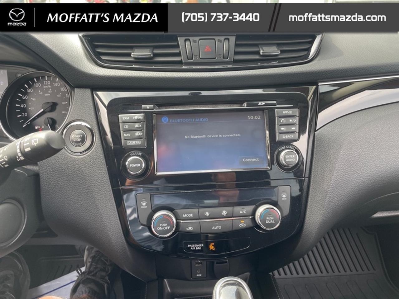 2017 Nissan Qashqai SL Photo