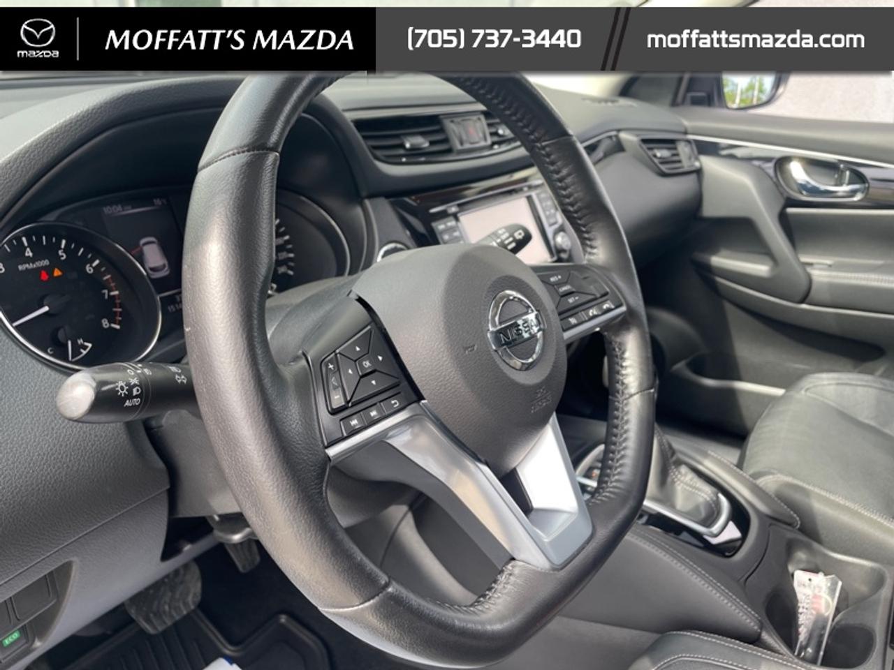 2017 Nissan Qashqai SL Photo