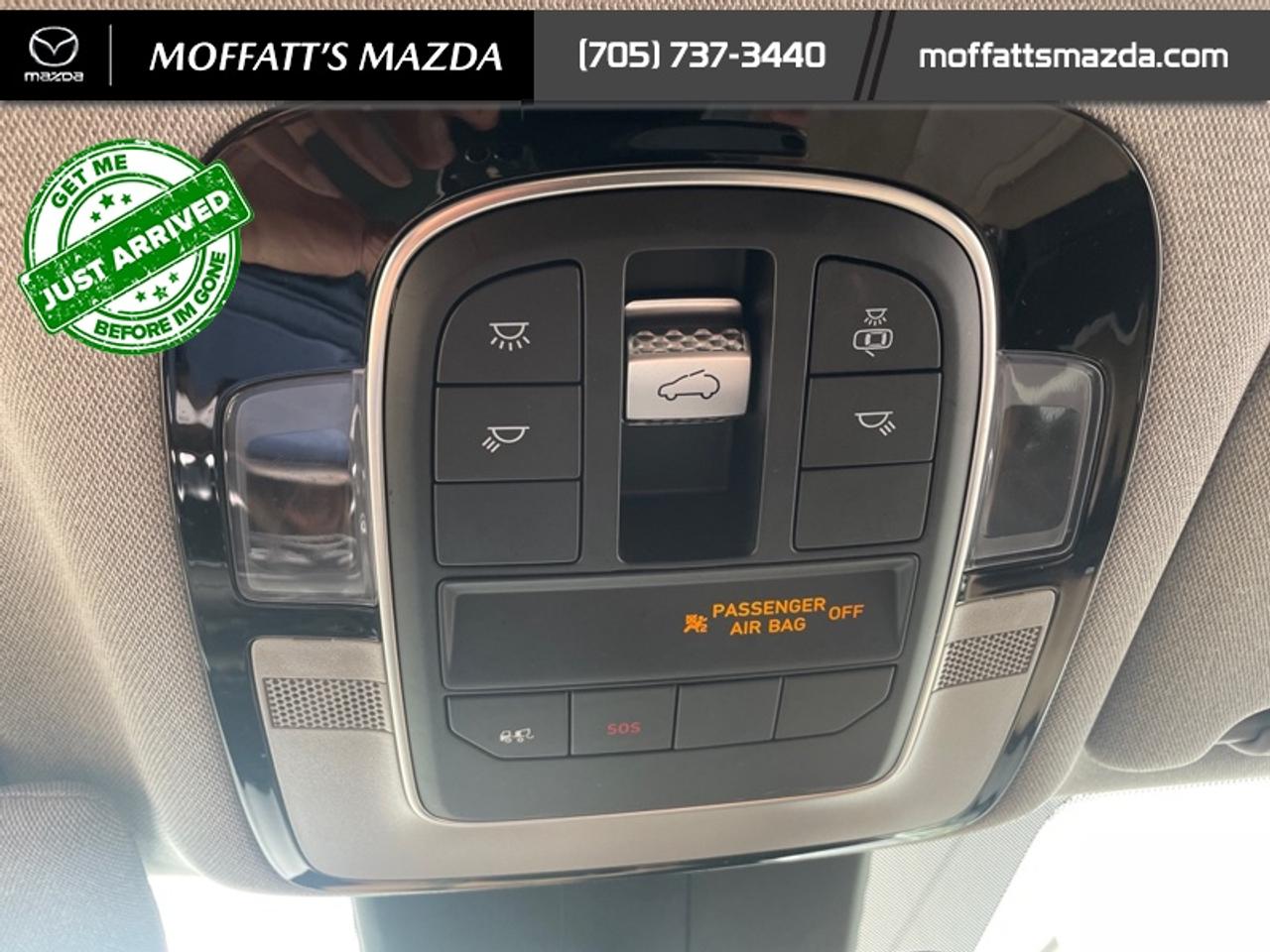 2022 Hyundai Santa Fe Plug-In Hybrid Luxury Photo