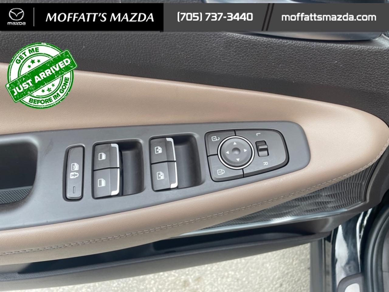 2022 Hyundai Santa Fe Plug-In Hybrid Luxury Photo