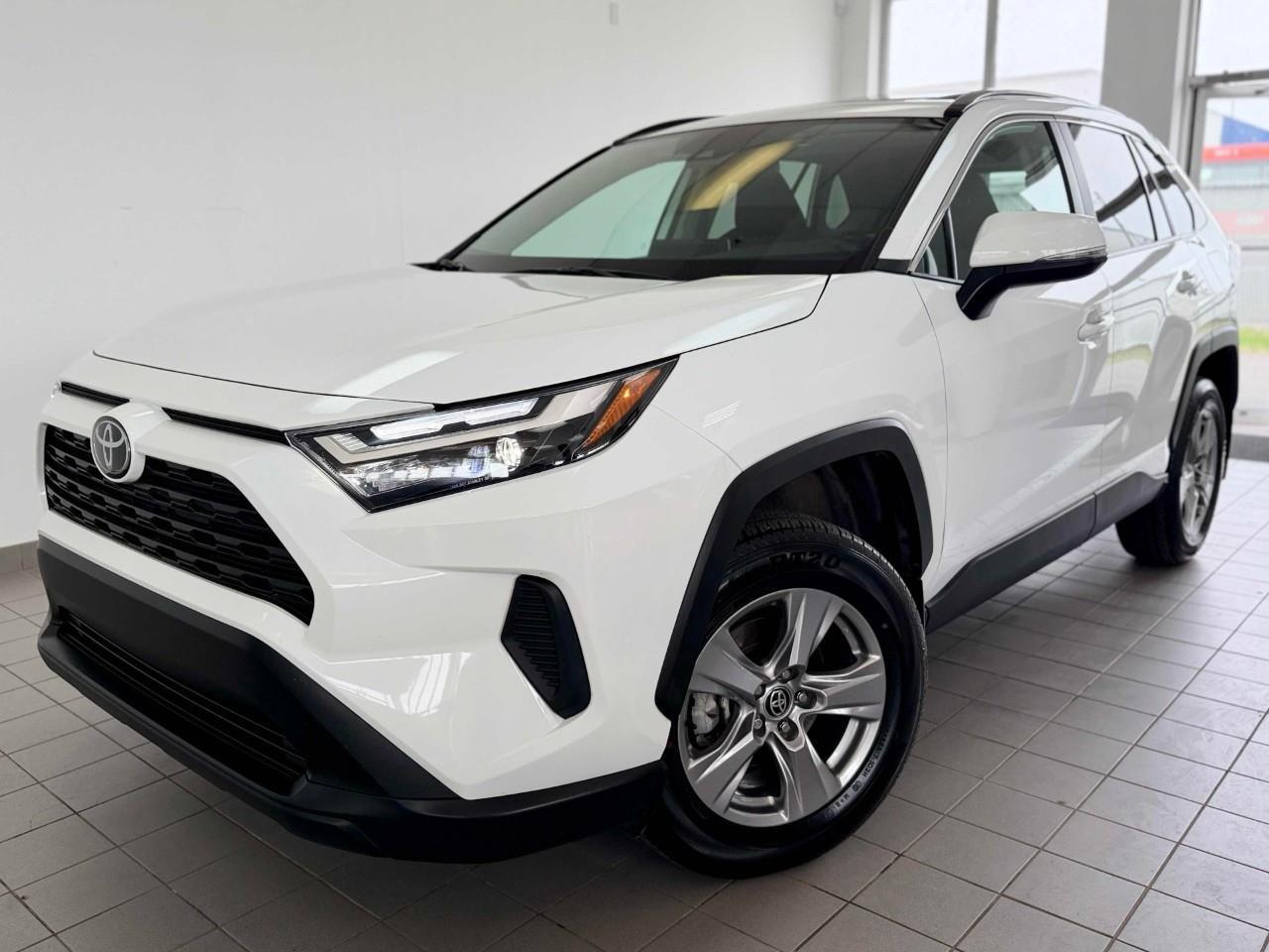 2025 Toyota RAV4 XLE 4dr All-wheel Drive Photo0