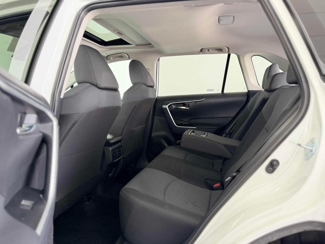 2025 Toyota RAV4 XLE 4dr All-wheel Drive Photo