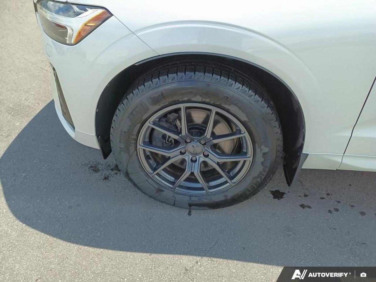 2022 Volvo XC60 B6 R-Design 4dr All-Wheel Drive Photo