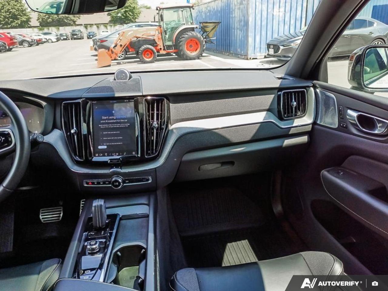 2022 Volvo XC60 B6 R-Design 4dr All-Wheel Drive Photo