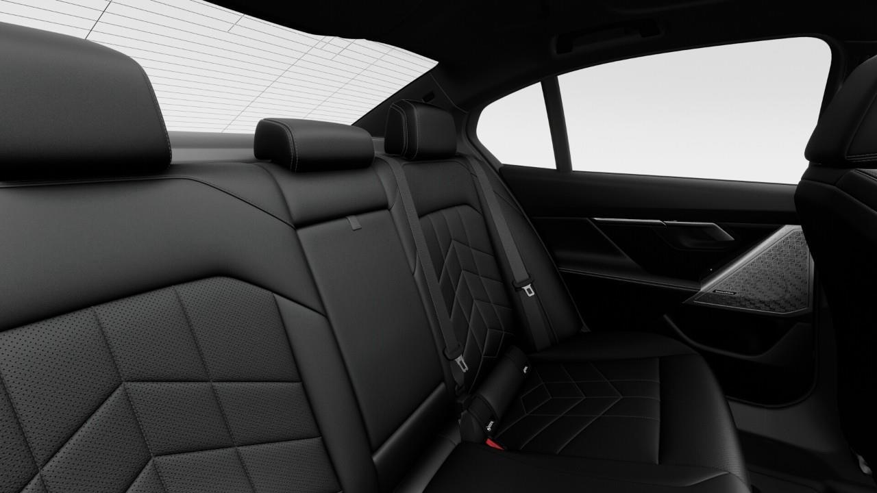2027 BMW 530 i xDrive 4dr All-Wheel Drive Sedan Photo