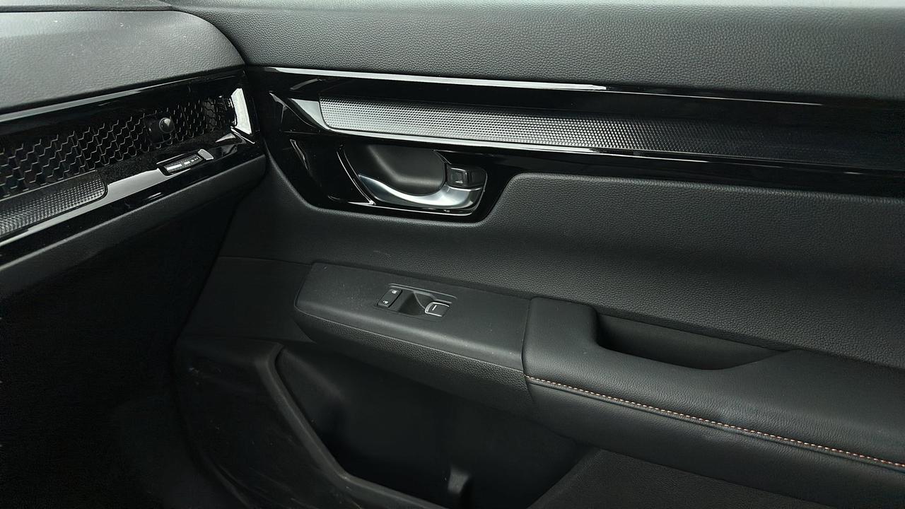 2024 Honda CR-V Hybrid Touring AWD Photo
