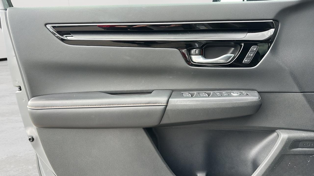 2024 Honda CR-V Hybrid Touring AWD Photo