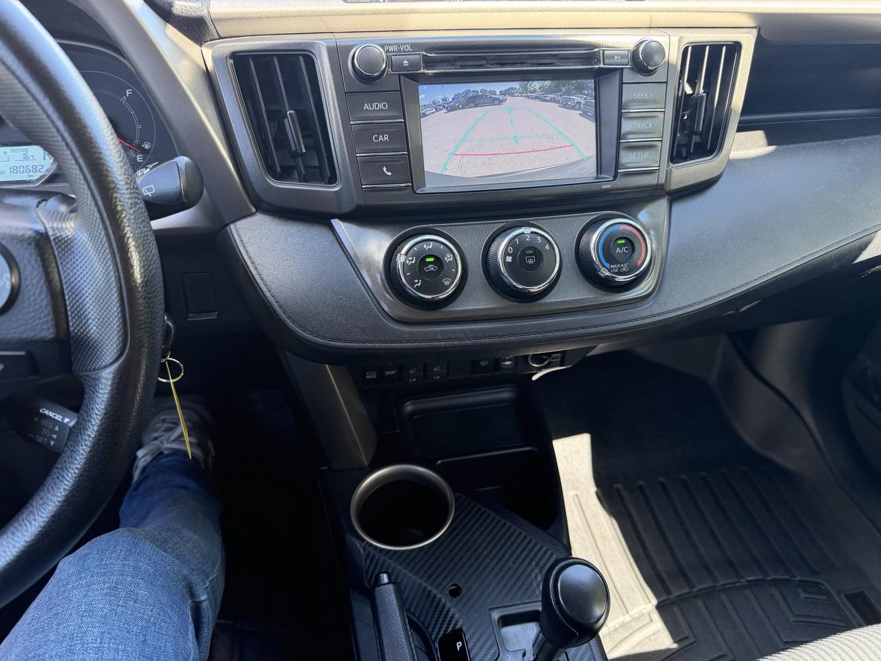 2014 Toyota RAV4 LE Photo