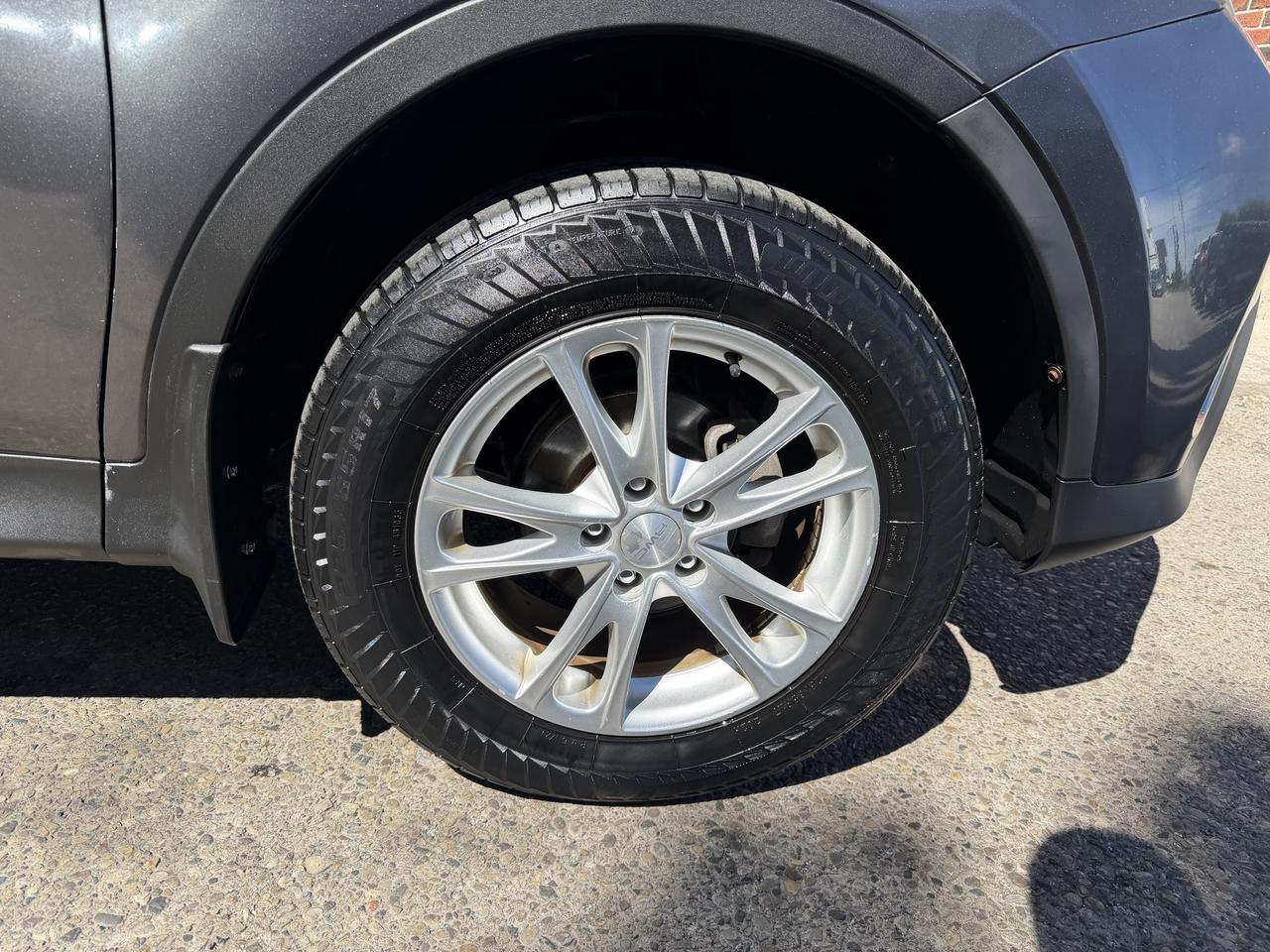 2014 Toyota RAV4 LE Photo