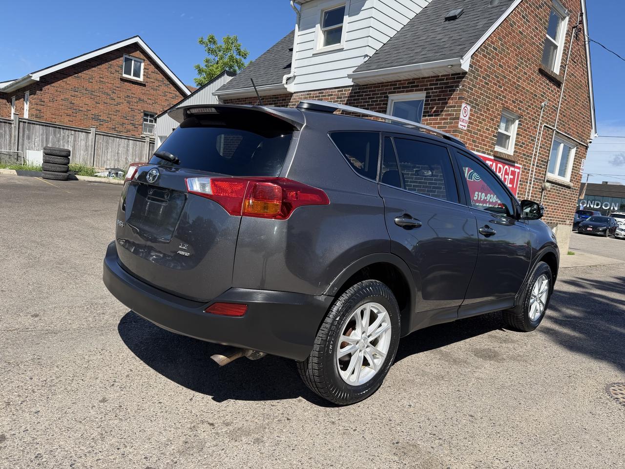 2014 Toyota RAV4 LE Photo