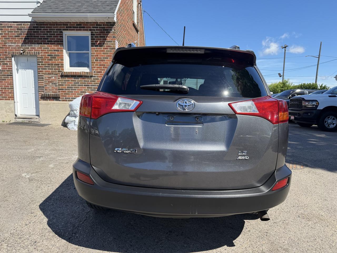 2014 Toyota RAV4 LE Photo
