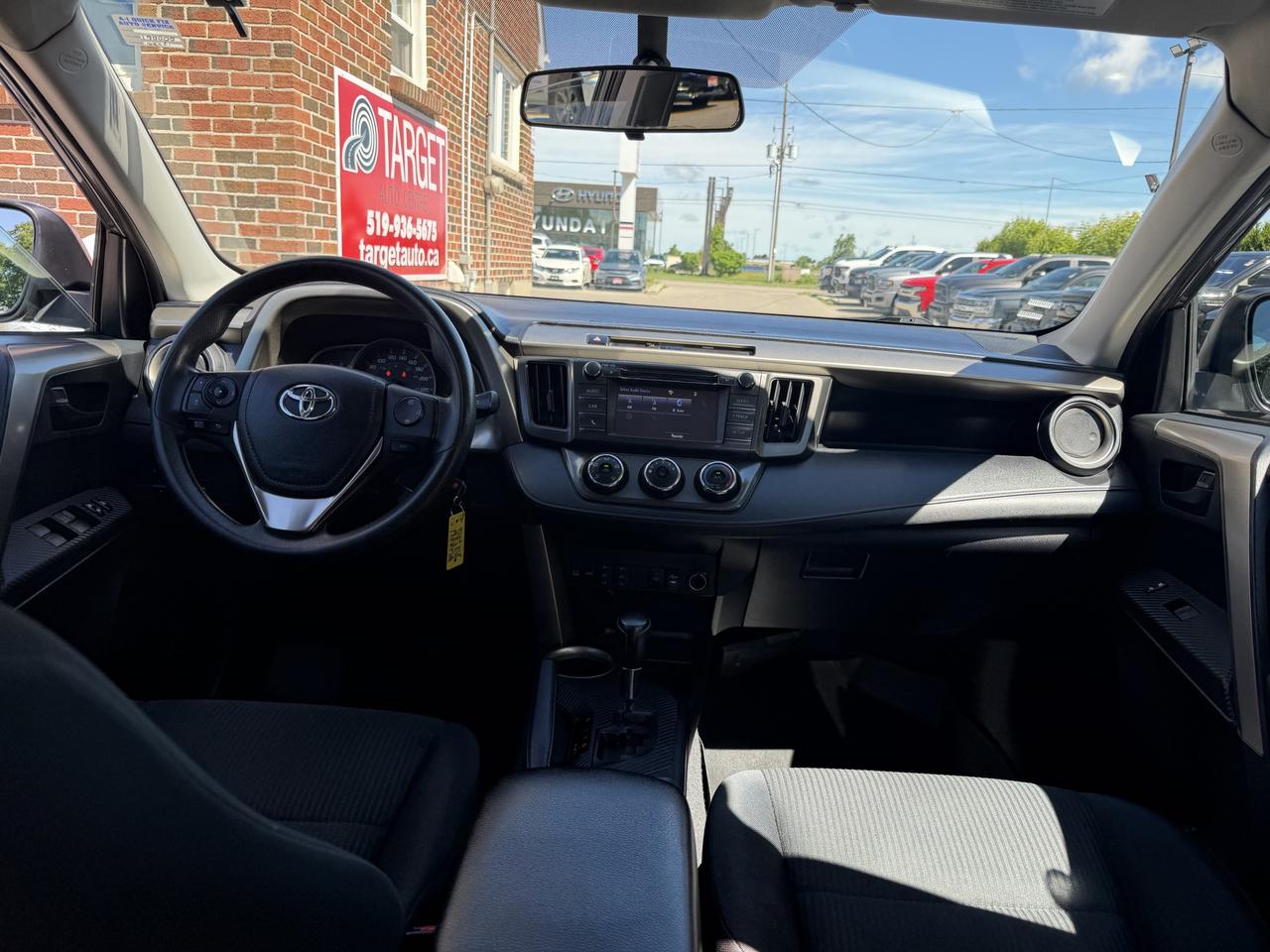 2014 Toyota RAV4 LE Photo