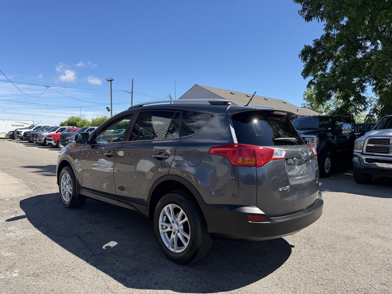 2014 Toyota RAV4 LE Photo