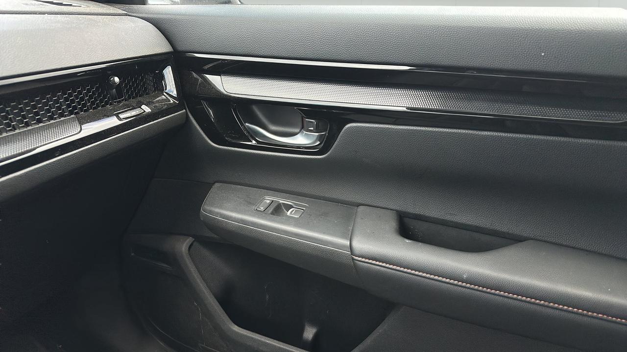 2024 Honda CR-V Hybrid Touring AWD Photo
