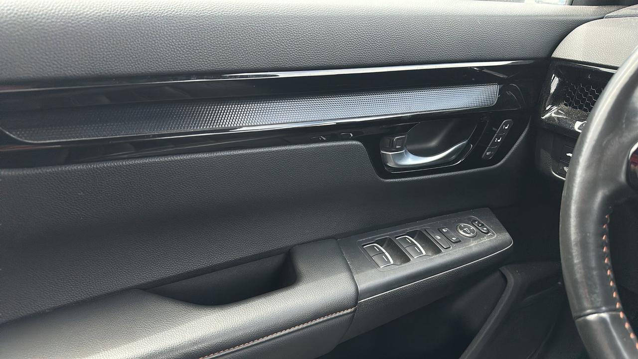 2024 Honda CR-V Hybrid Touring AWD Photo