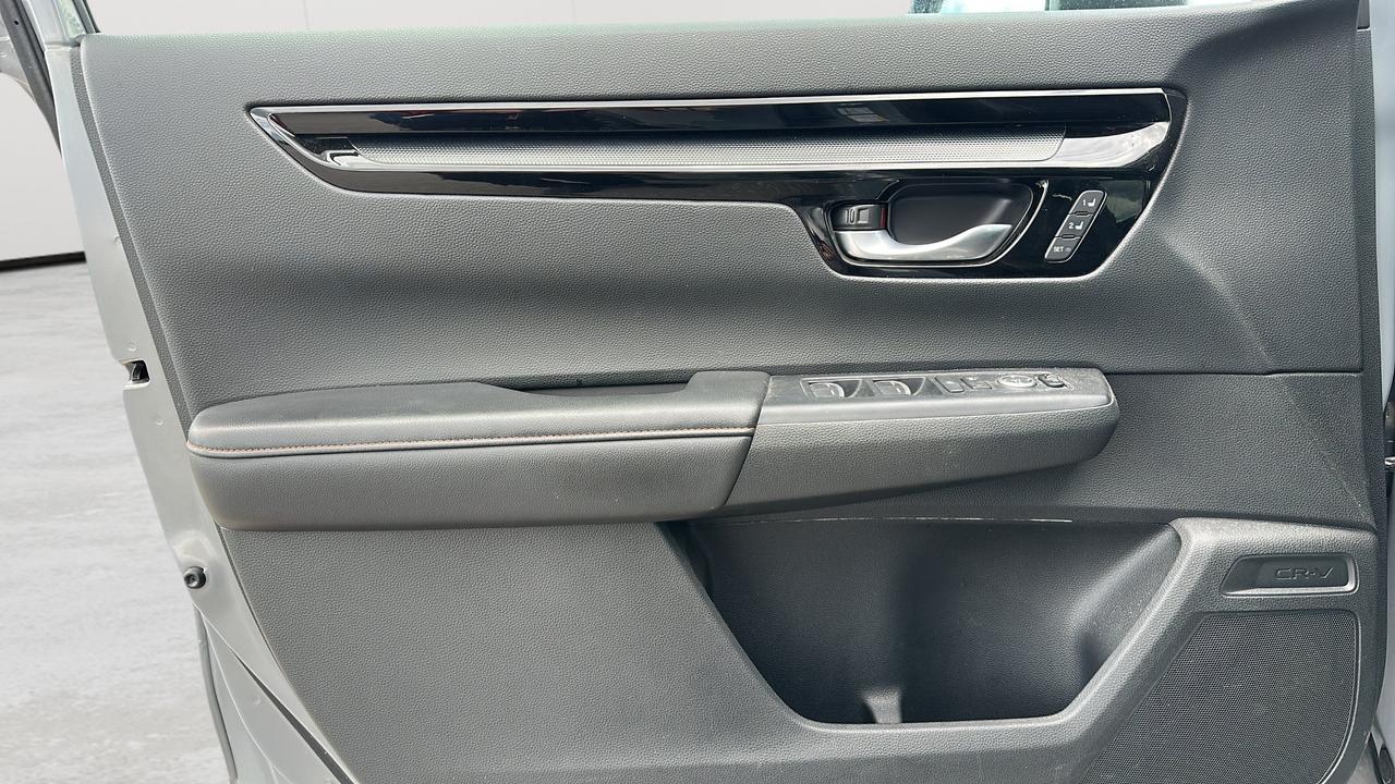 2024 Honda CR-V Hybrid Touring AWD Photo
