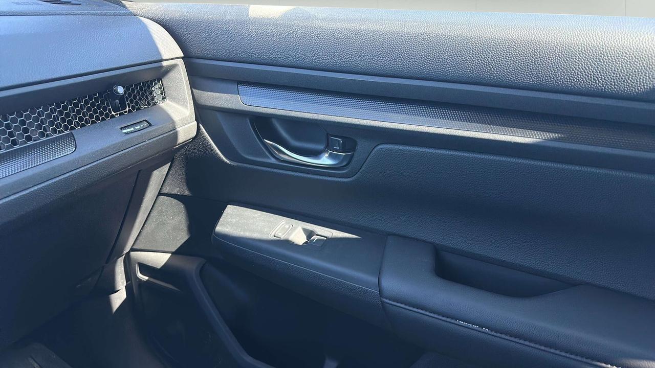 2025 Honda CR-V LX Photo