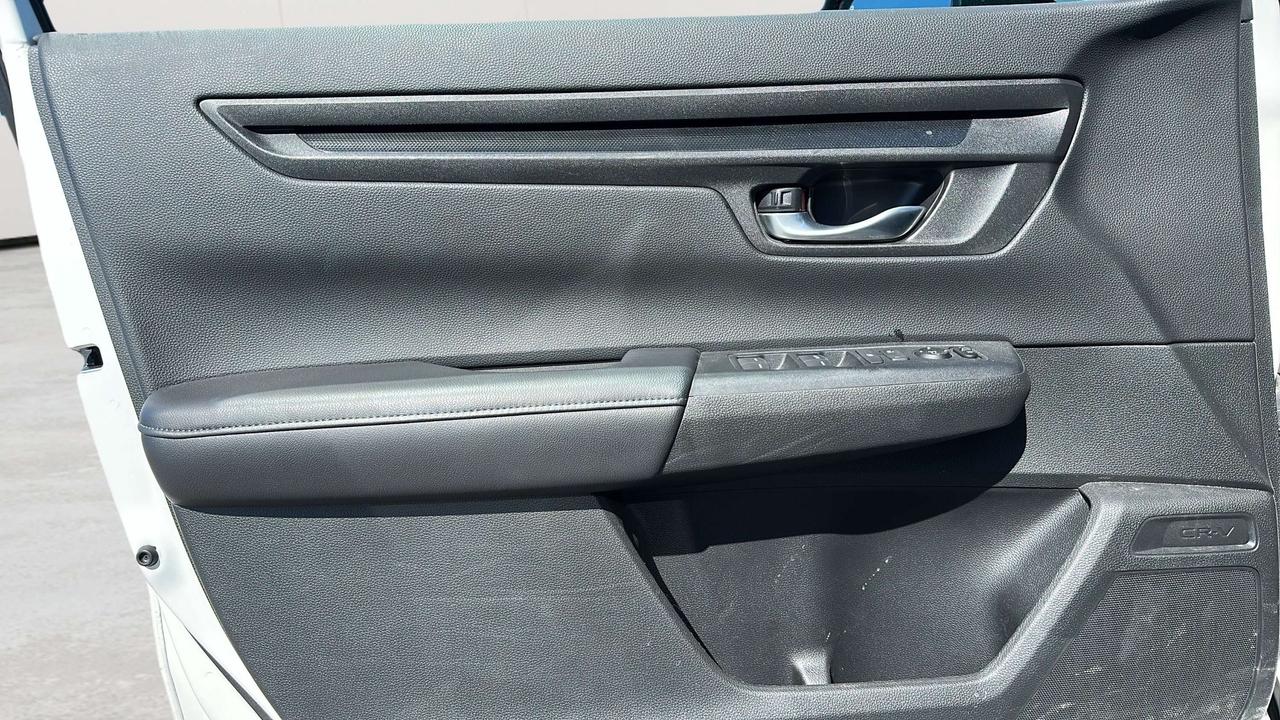 2025 Honda CR-V LX Photo