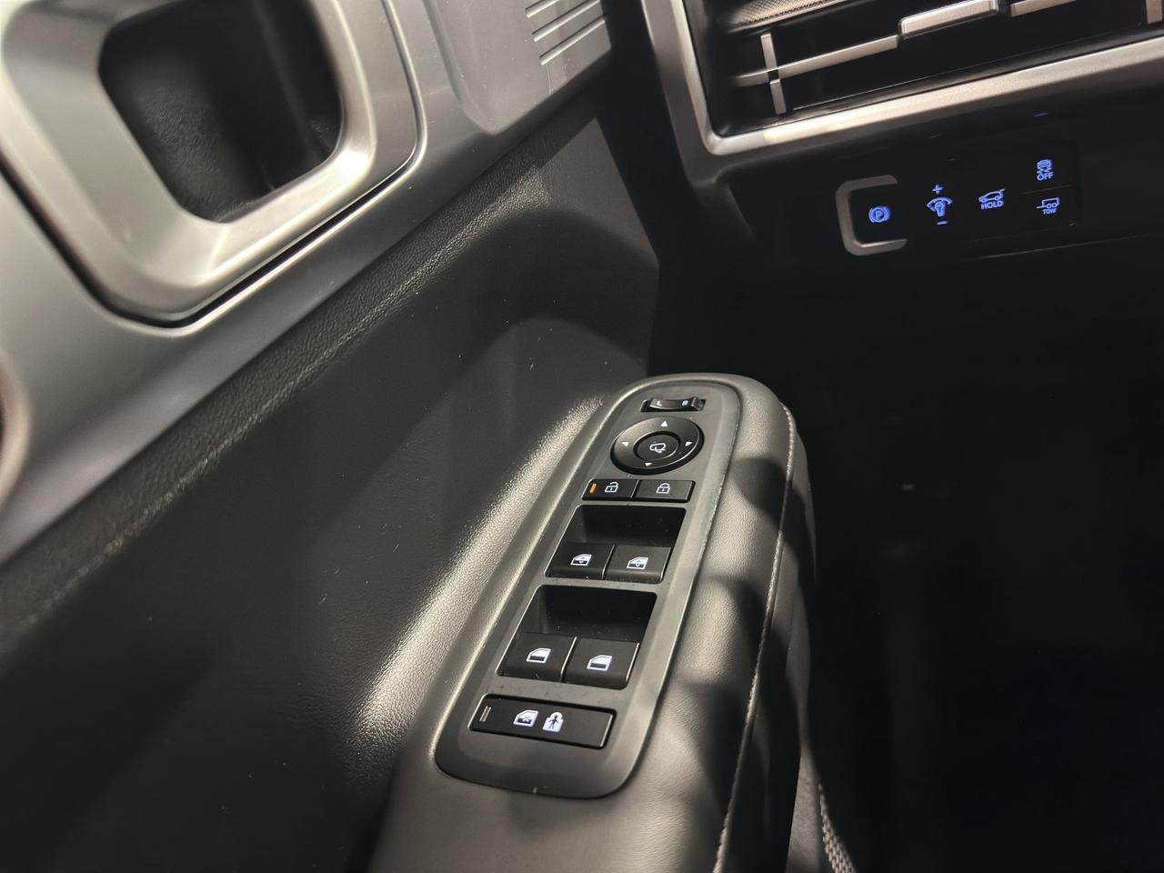 2025 Hyundai Santa Fe XRT | Reverse Cam | Heated Seats Photo