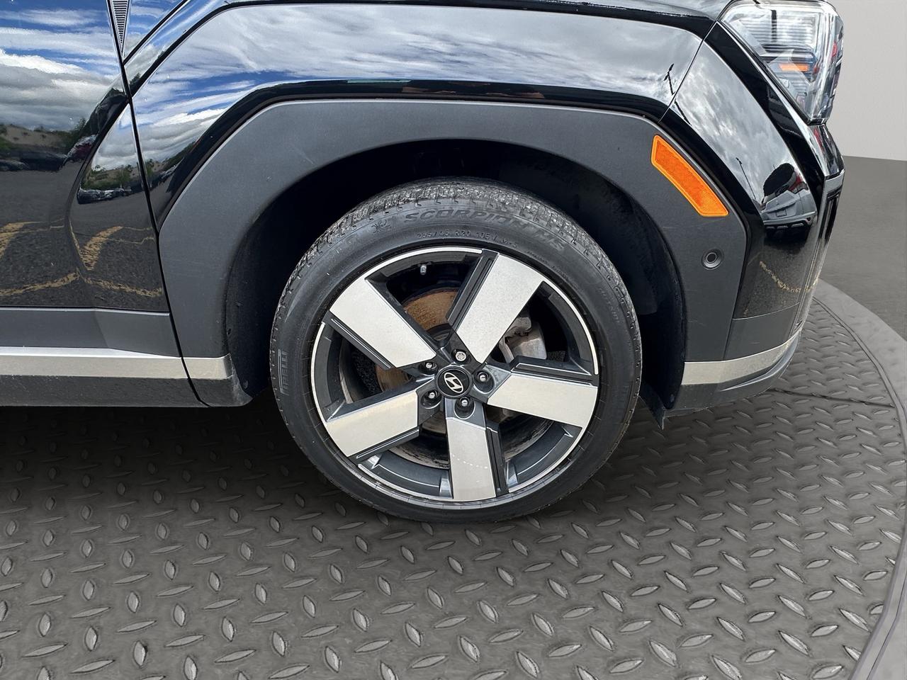 2024 Hyundai Santa Fe Luxury | Reverse Cam | Heated Seats Photo1