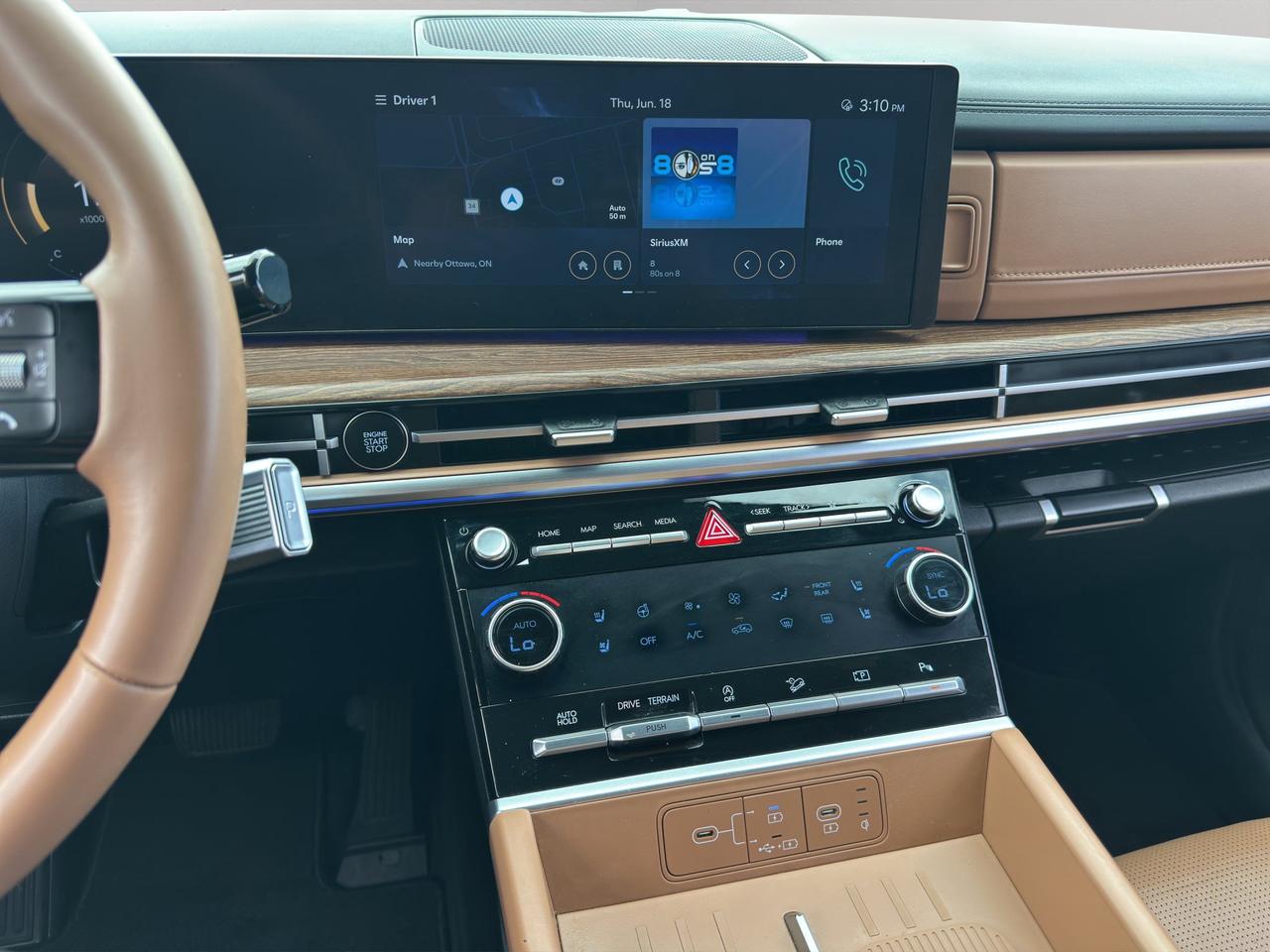 2024 Hyundai Santa Fe Luxury | Reverse Cam | Heated Seats Photo