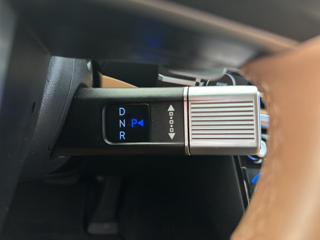 2024 Hyundai Santa Fe Luxury | Reverse Cam | Heated Seats Photo