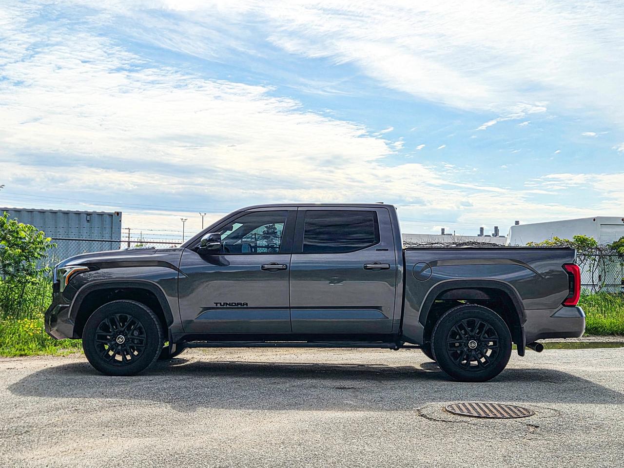 2024 Toyota Tundra LIMITED HYBRID Photo