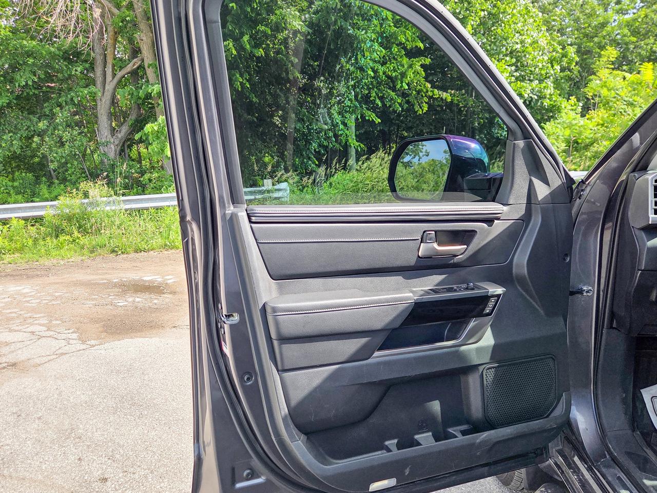 2024 Toyota Tundra LIMITED HYBRID Photo