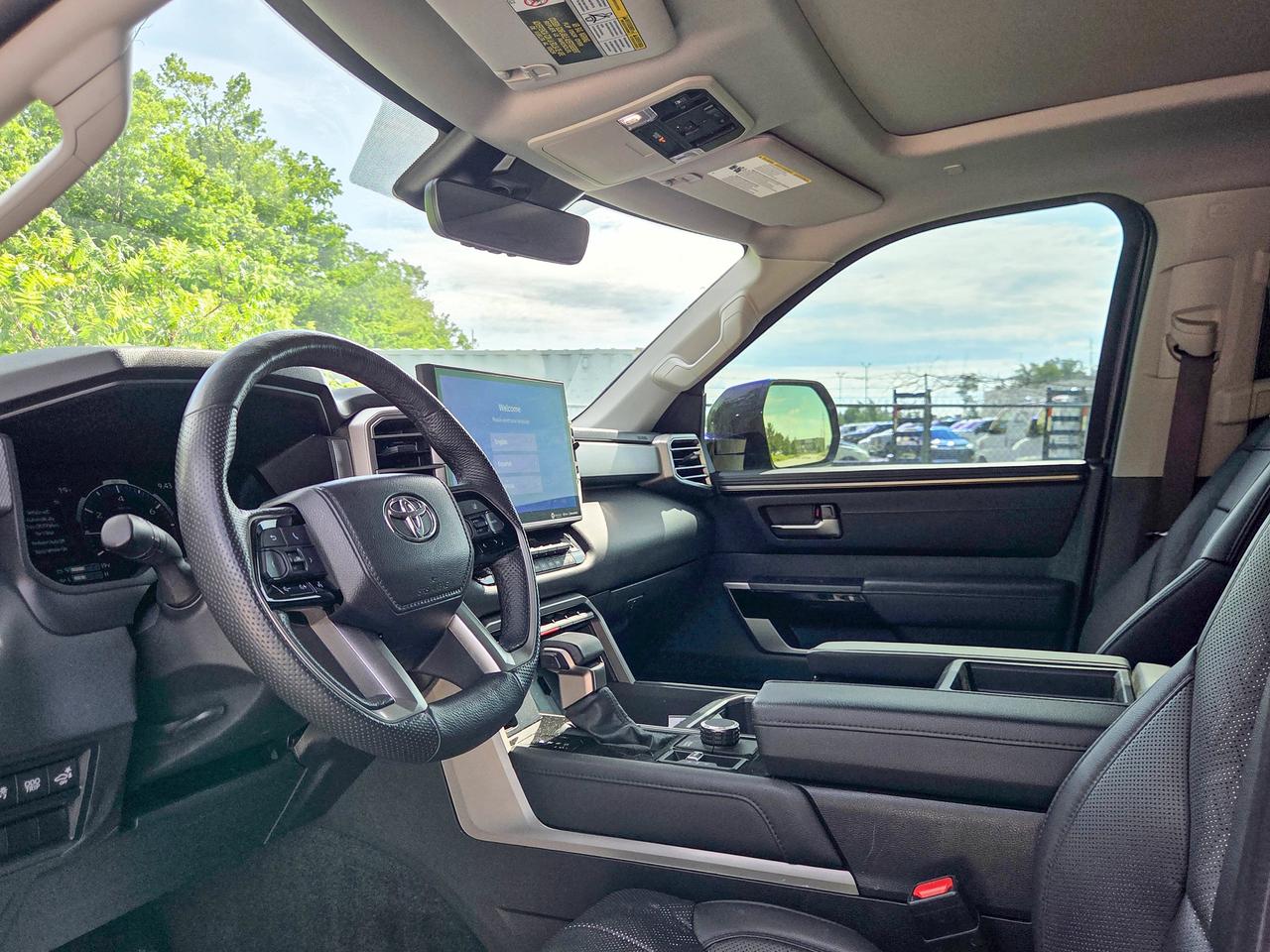 2024 Toyota Tundra LIMITED HYBRID Photo