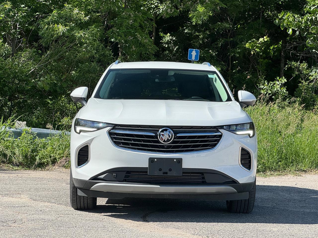 2023 Buick Envision Essence Photo3