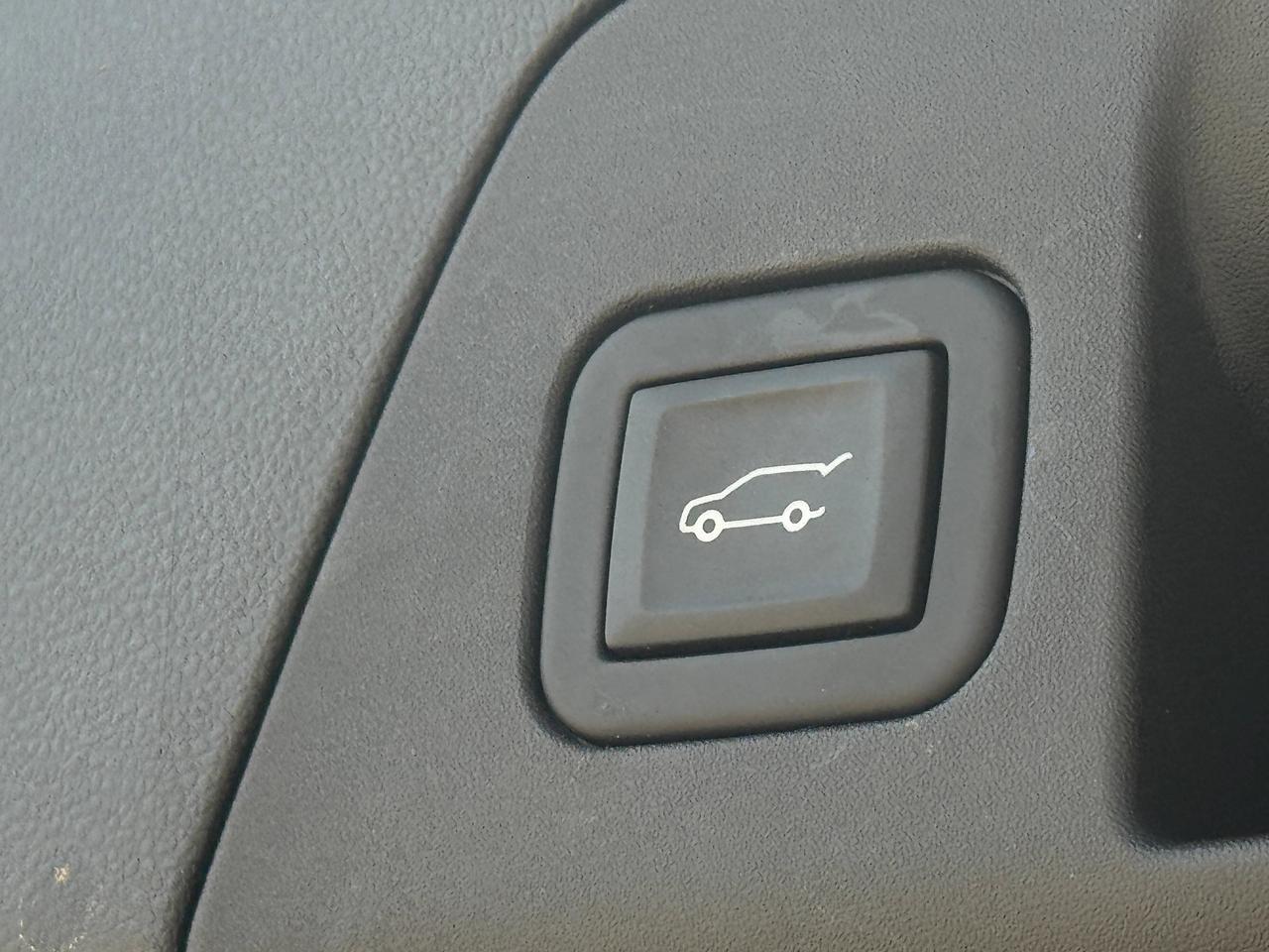 2023 Buick Envision Essence Photo