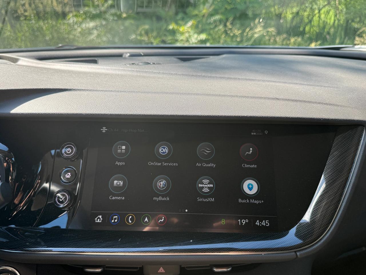 2023 Buick Envision Essence Photo