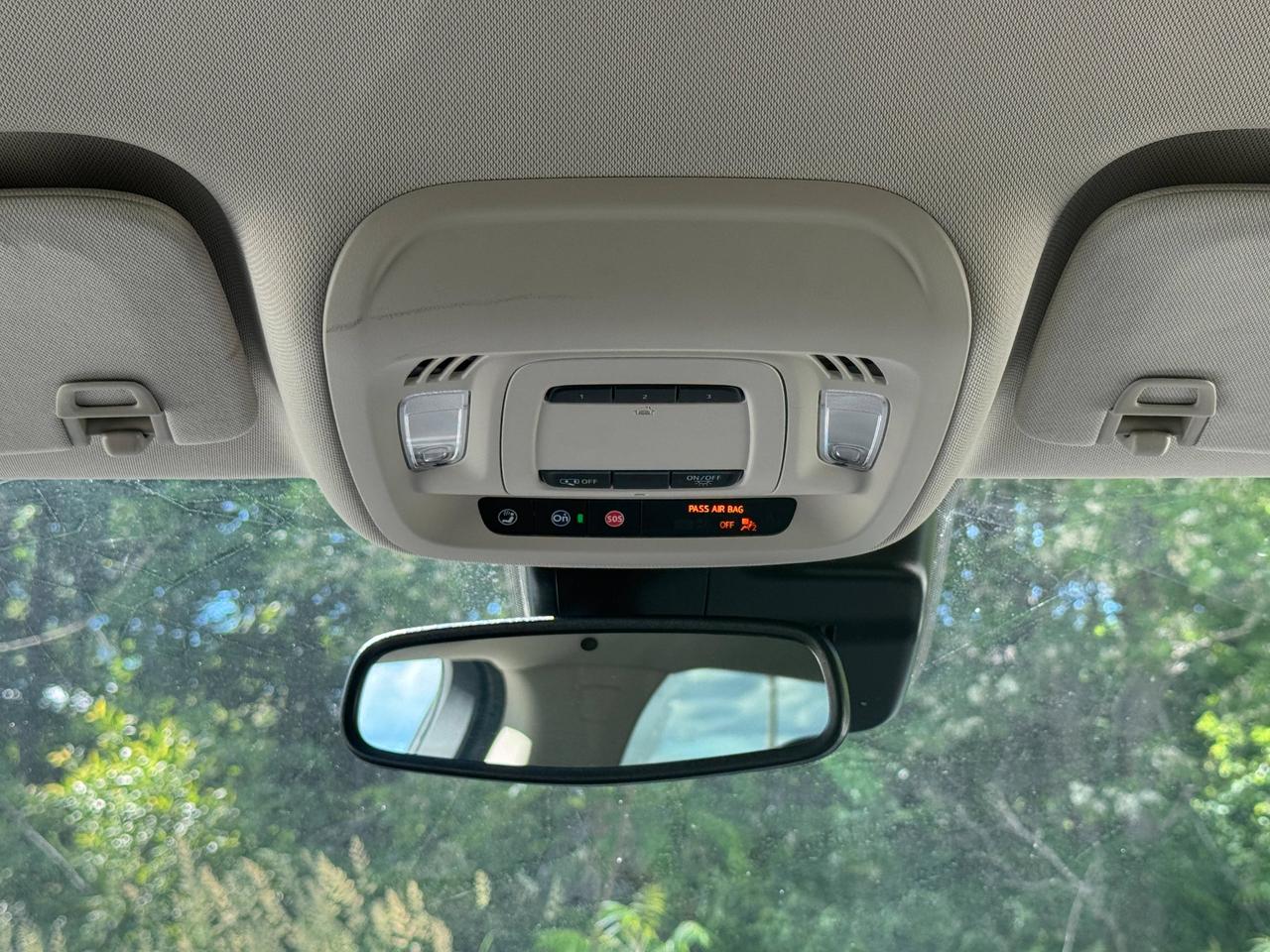 2023 Buick Envision Essence Photo