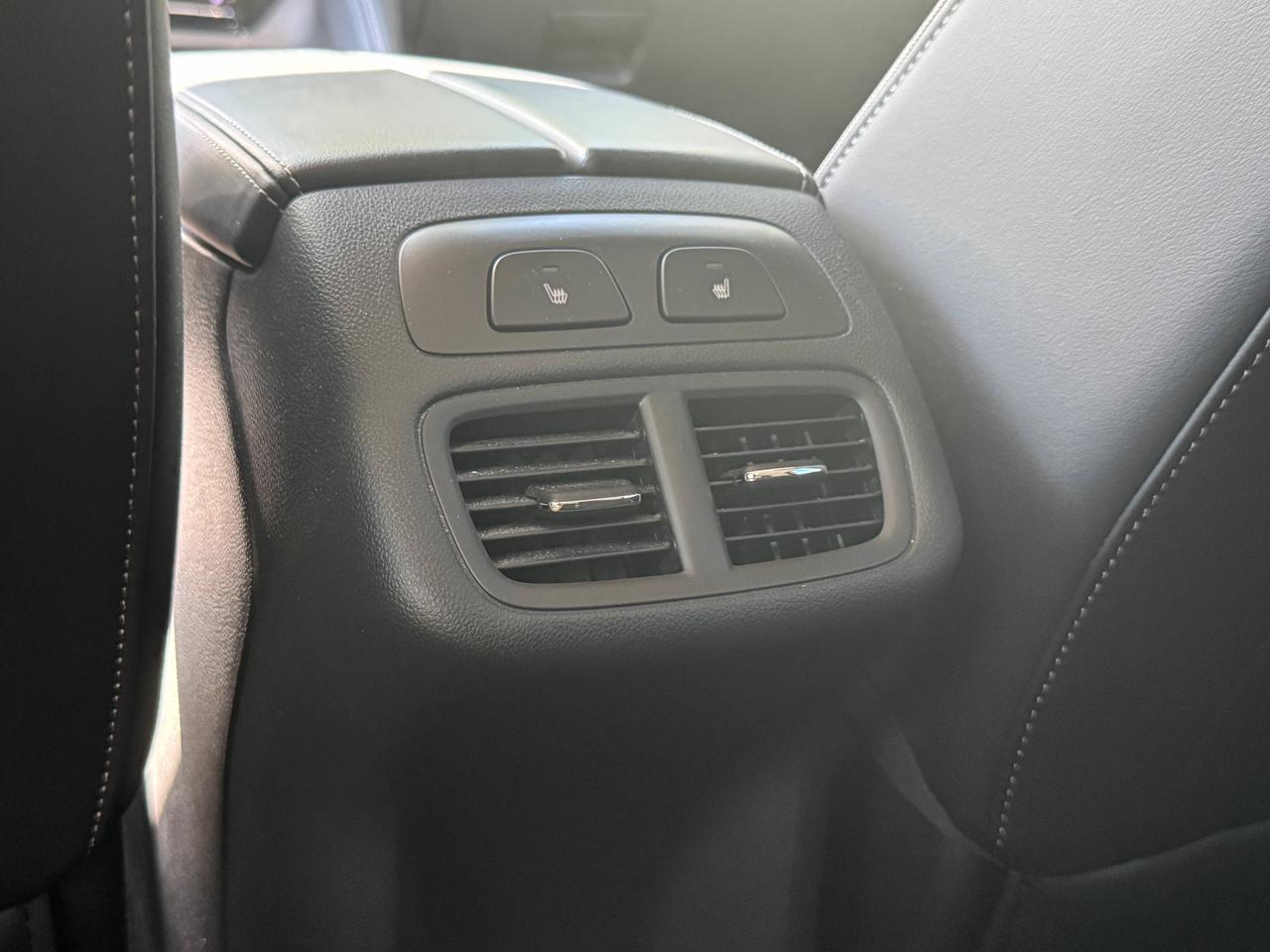 2023 Buick Envision Essence Photo