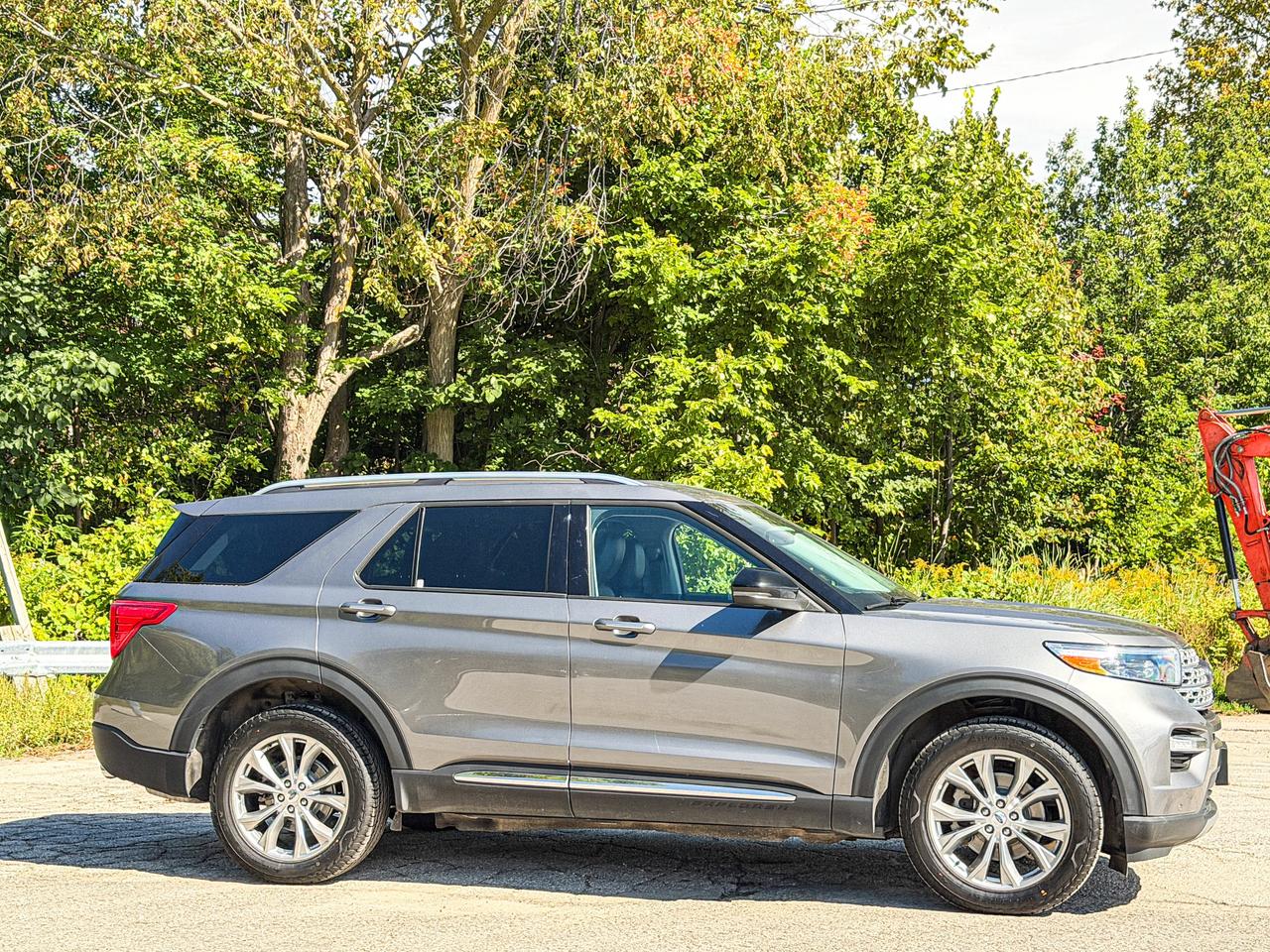 2024 Ford Explorer LIMITED Photo