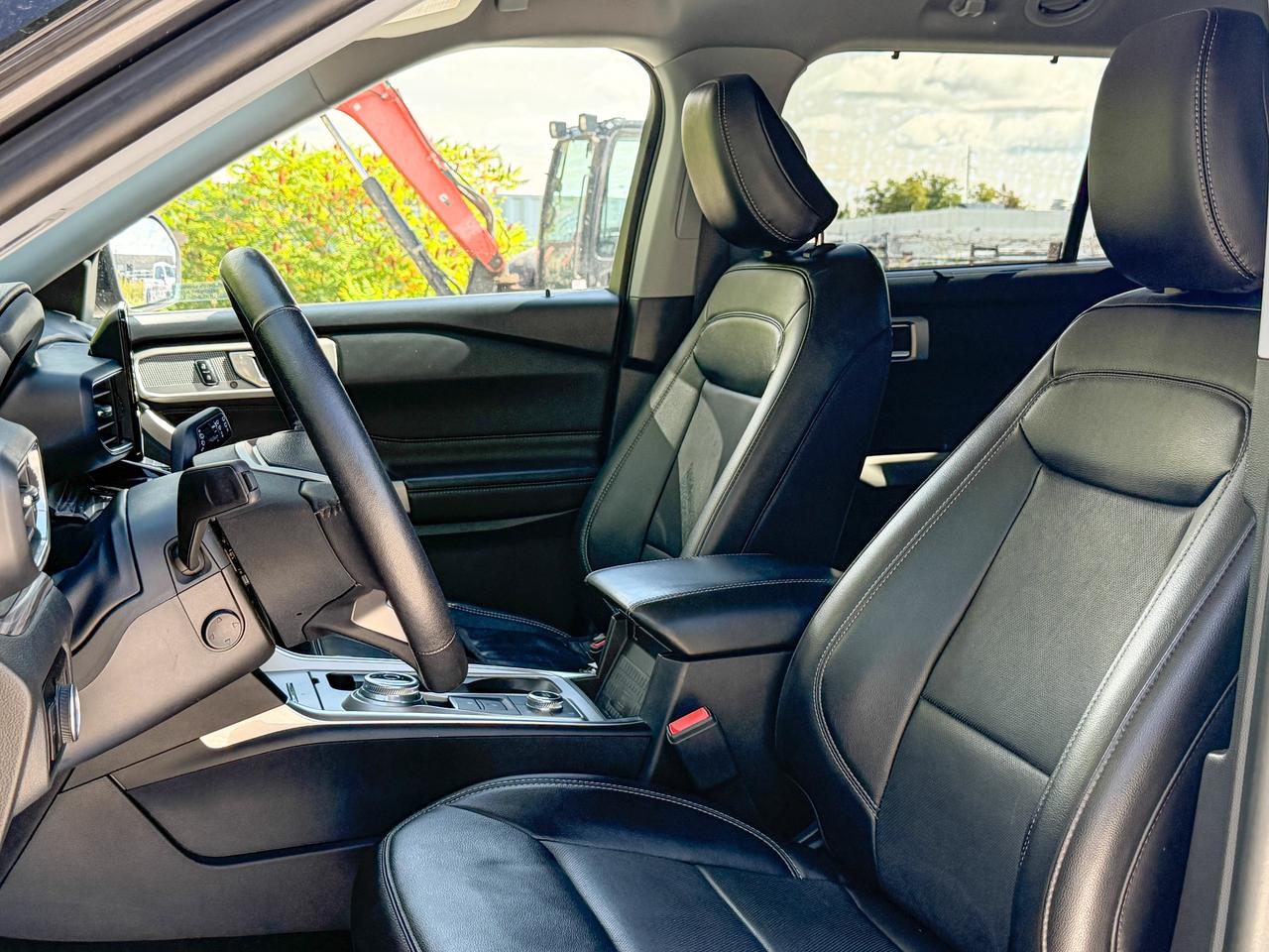 2024 Ford Explorer LIMITED Photo