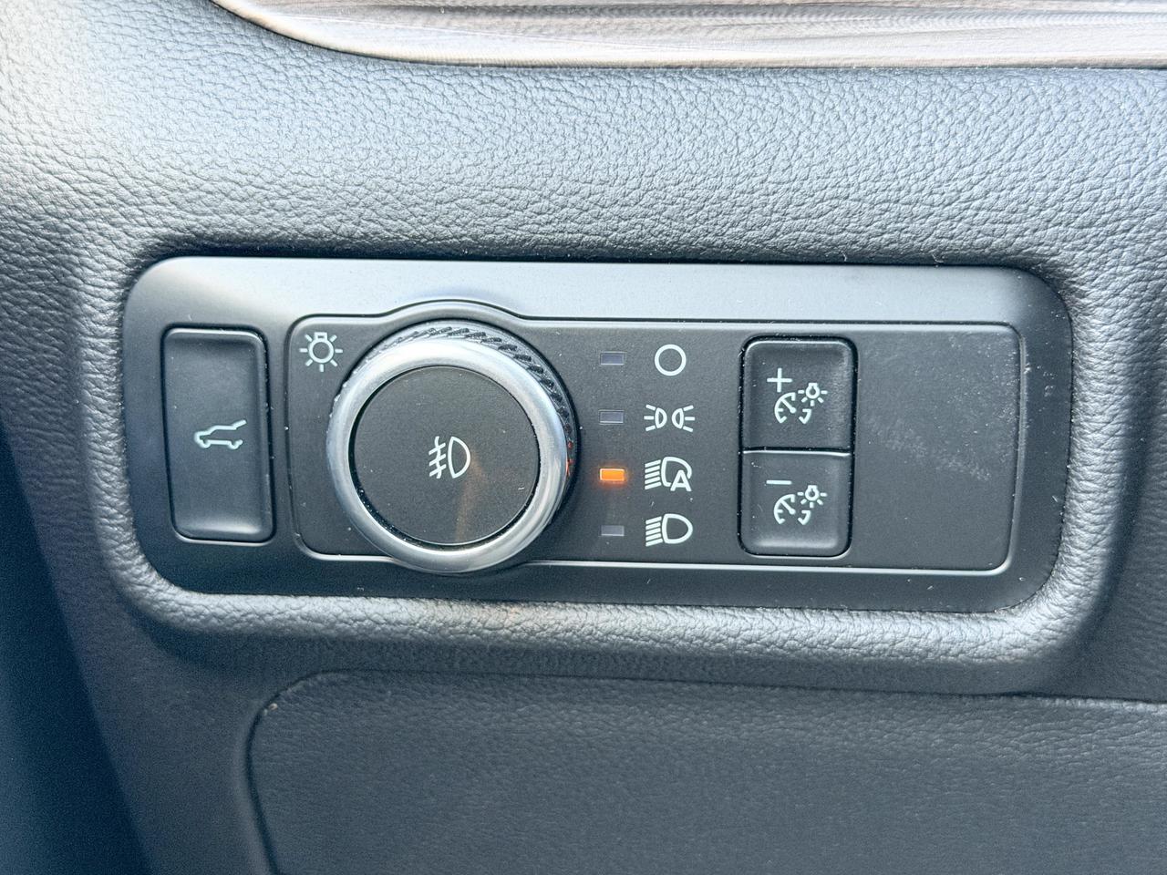 2024 Ford Explorer LIMITED Photo