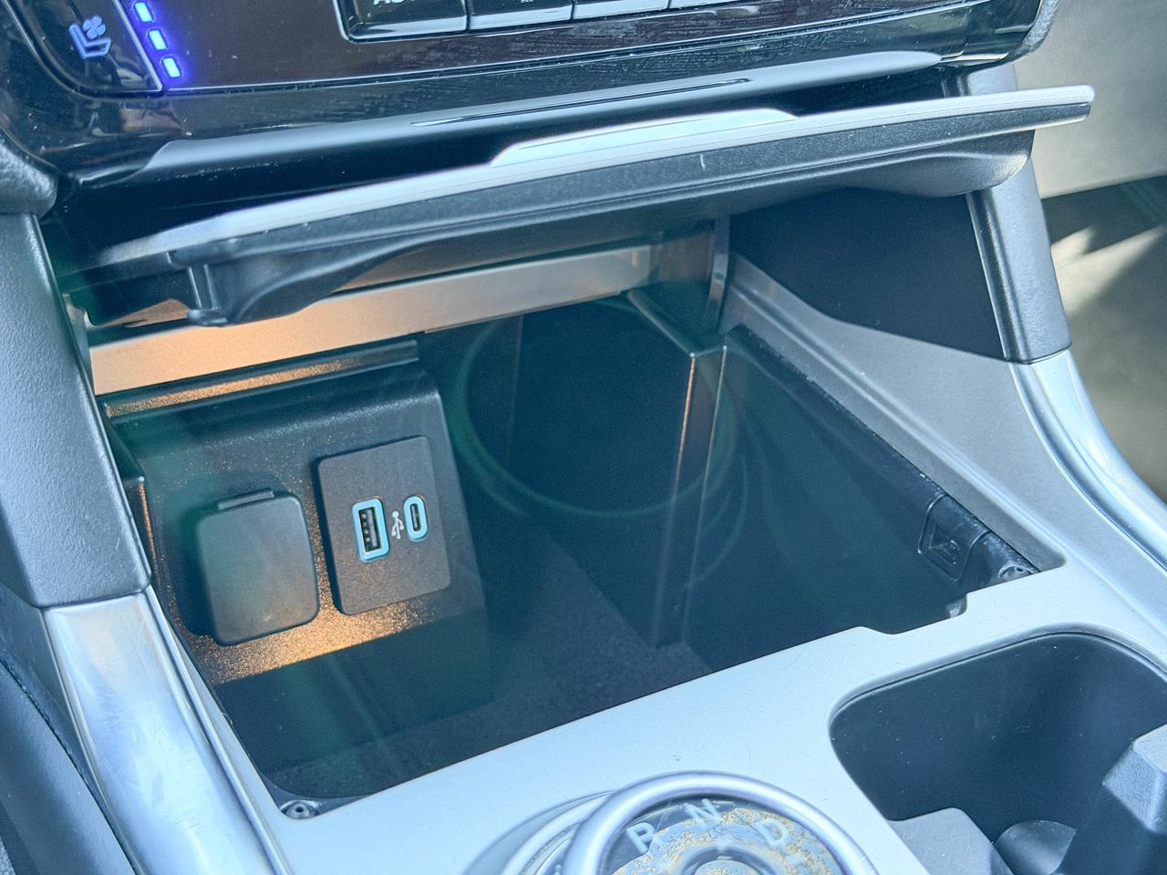 2024 Ford Explorer LIMITED Photo